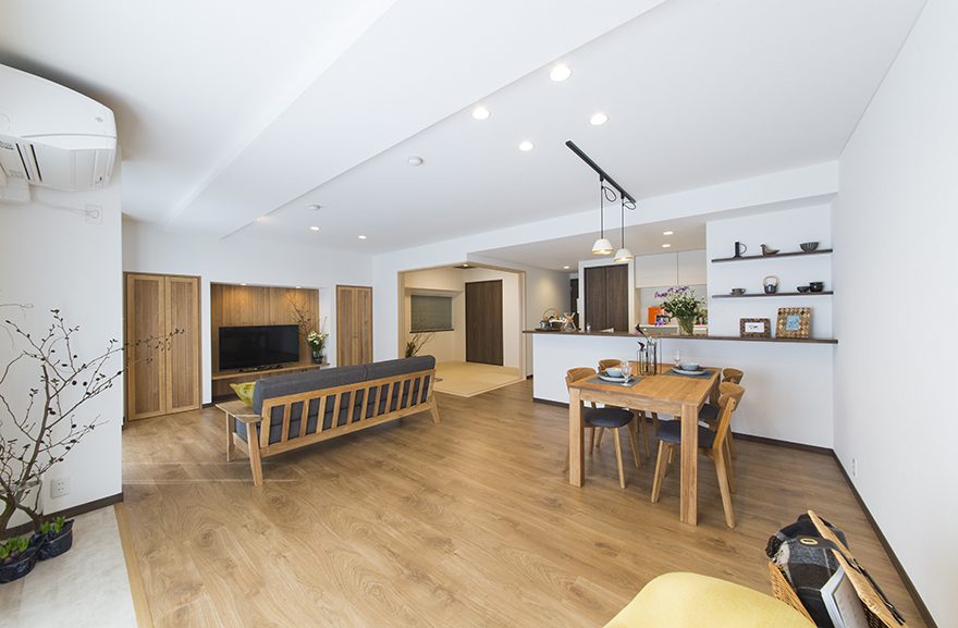 マンションリフォーム【ペルゴラミネートフロア】 | 建設・資材 | 株式