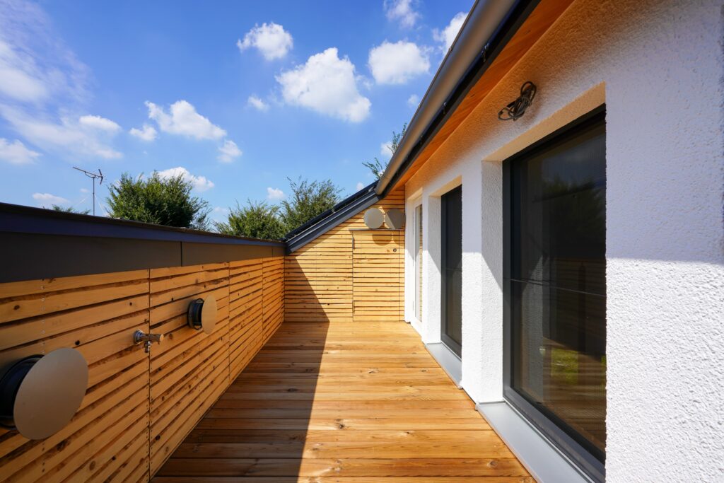 不燃ミネラルウール(ロックウール)湿式外断熱システム、カパロールを使用した東京都の事務所兼用住宅のバルコニー施工事例3